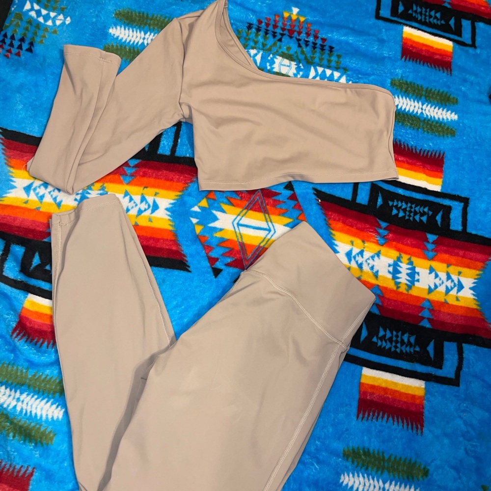 SHEIN Taupe Apparel